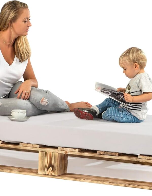 "Palettenbett 90x200 cm aus Massivholz mit Kopfteil"