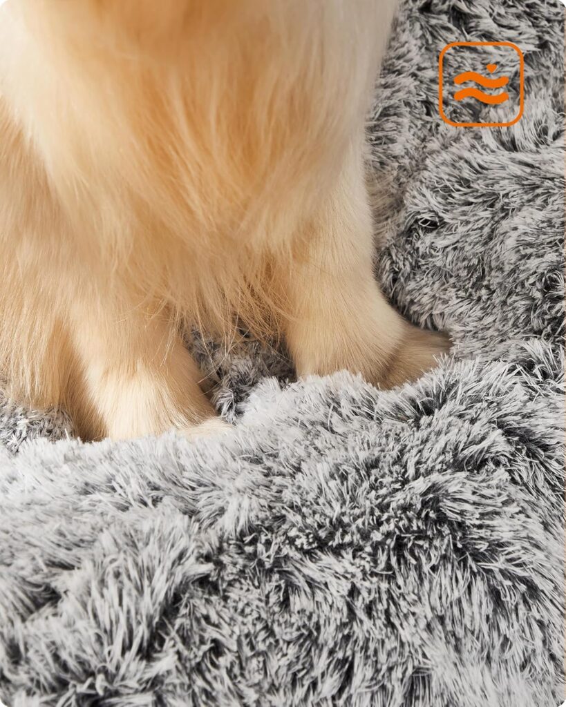 Flauschiges Hundebett: Hundekissen und flauschige Hundematte mit langem Plüsch (122 x 74 cm) – weiche Polsterung, waschbar, multifunktional, in Ombré-Grau.
