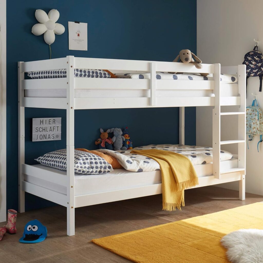 „Hochbett mit Leiter und zwei Liegeflächen 90 x 200 cm – Platzsparendes Kinder-Etagenbett aus Massivholz Kiefer Weiß – 97 x 140 x 207 cm (B x H x T)“